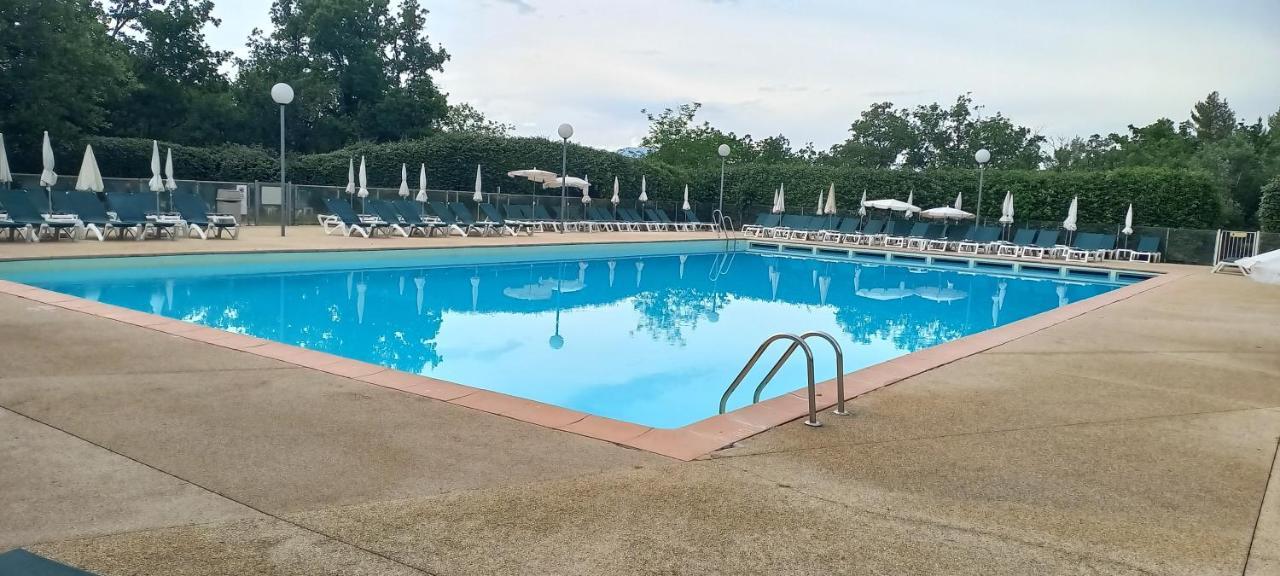 Duplex Dans Village Vacances En Ardeche グロスピエール エクステリア 写真